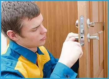 Fort Lauderdale Liberty Locksmith Fort Lauderdale, FL 954-744-1012 - 5a-lock-opening